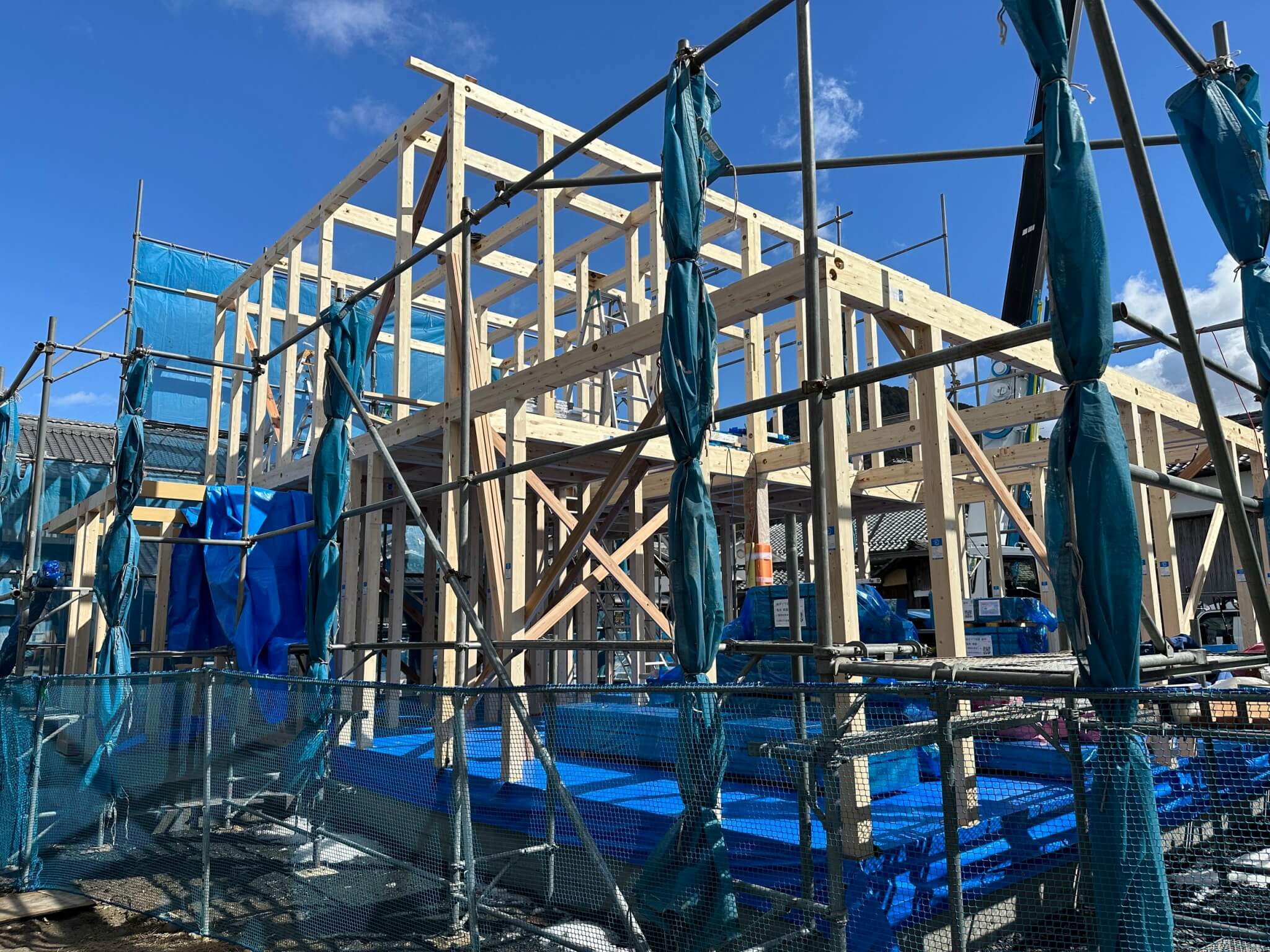 地震に備えた構造を施工するダイワ住研の新築住宅